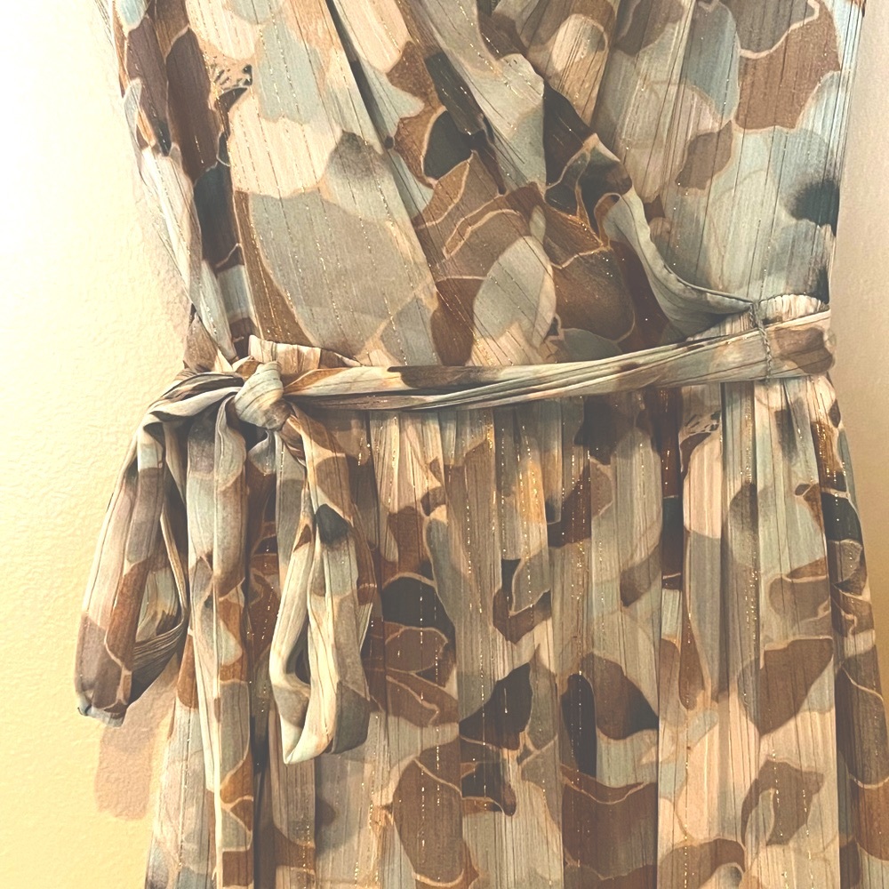 Stunning Calvin Klein Maxi Dress - Picture 4 of 10